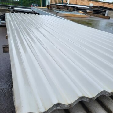 Packs of 8ft Grey Alkyd Polyester Painted Finish Corrugated Roofing Sheets