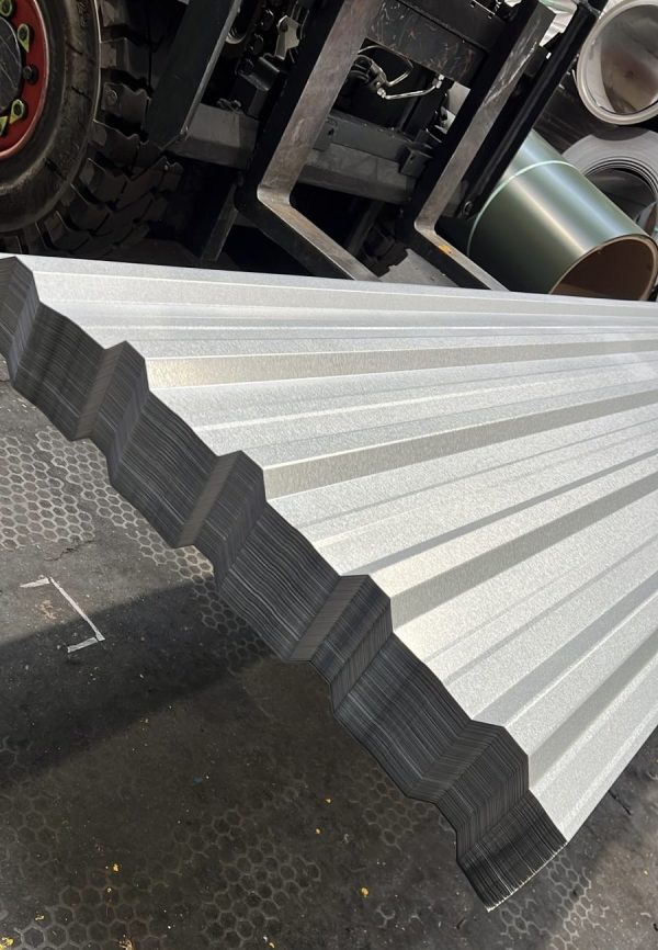 Extremely Cheap Box Profile Low Profile Galvanised Steel Roofing Sheets to Clear - Image 4