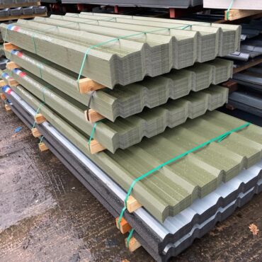 Cheap packs of Army Green PVC Coated Galvanised Steel 0.5mm Gauge Box Profile 32/1000 Roofing Sheets (Ref: Compton)