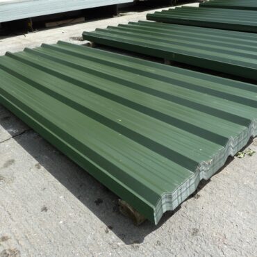 Cheap packs of Juniper Green PVC Coated Scintilla Finish Galvanised Steel 0.5mm Gauge Box Profile 32/1000 Roofing Sheets