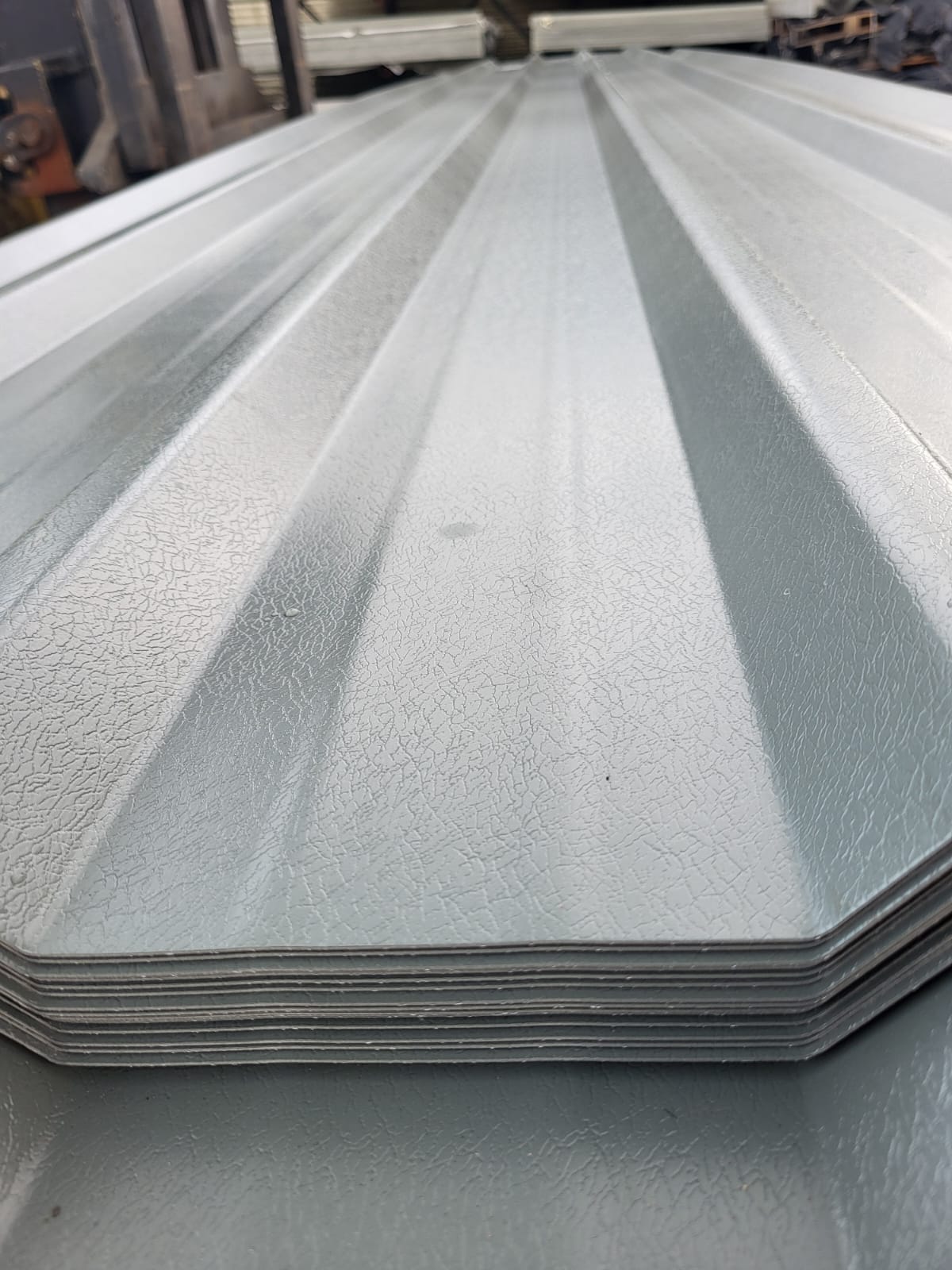 Very Cheap packs of Merlin Grey PVC Coated Leather Grain Finish Galvanised Steel 0.7mm Heavy Gauge Box Profile 32/1000 Roofing Sheets - Image 4