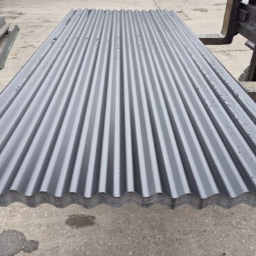 Very Cheap Corrugated Black Polyester Coated Galvanised Steel Roofing Sheets from stock
