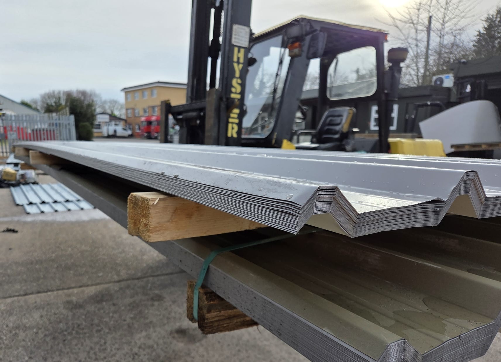 Very Cheap Box Profile Platinum Grey Polyester Coated 0.7mm Heavy Gauge Galvanised Steel Roofing Sheets from stock - Image 4