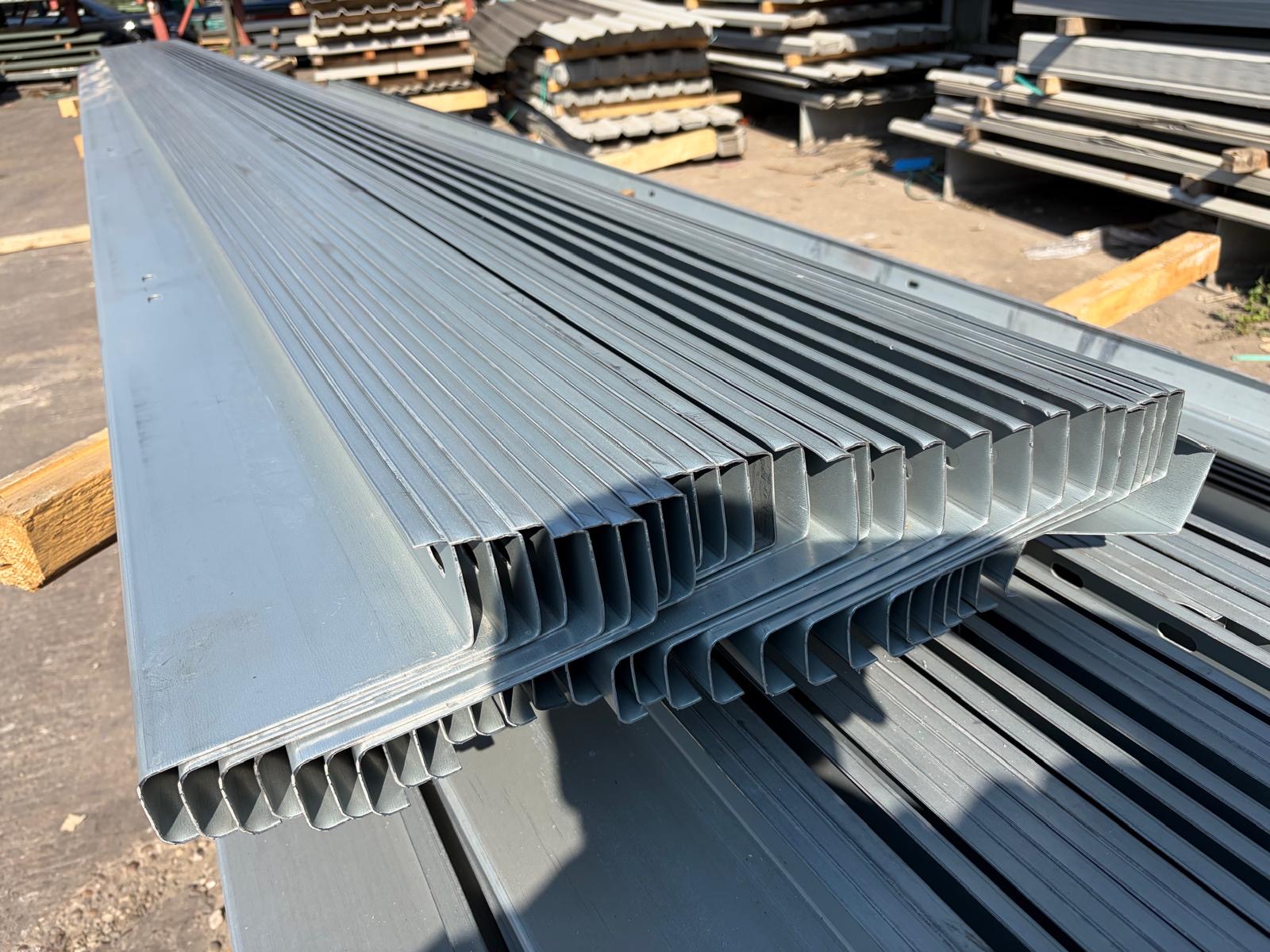 Cheap Pack of Galvanised Steel Z Purlins from Stock (22 x 4.450m – 5m lengths)