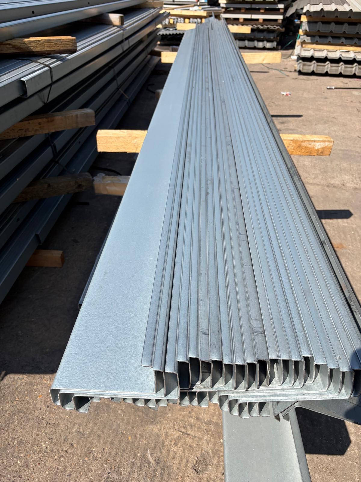 Cheap Pack of Galvanised Steel Z Purlins from Stock (22 x 4.450m – 5m lengths) - Image 3