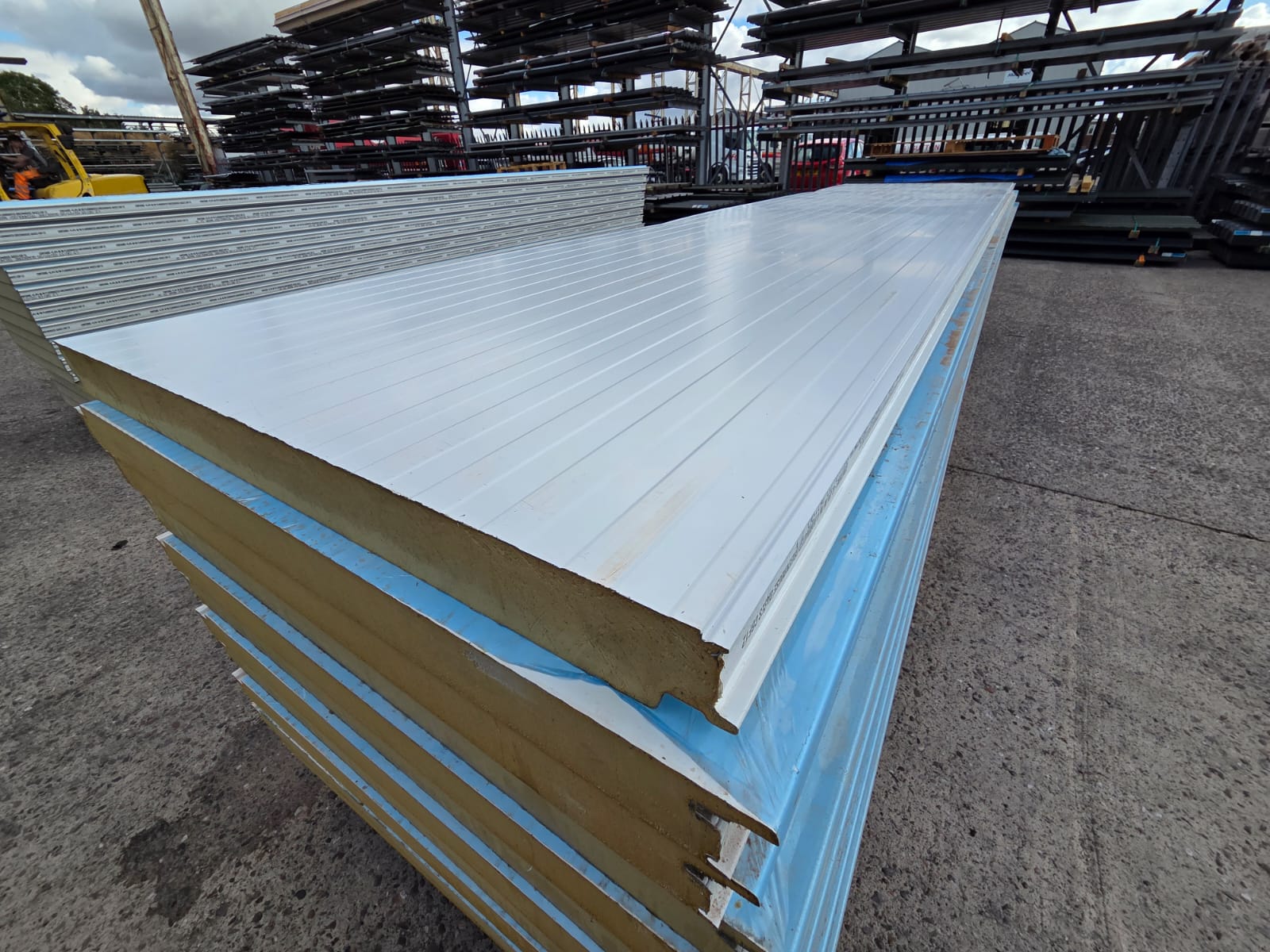 Very Cheap Micro Ribbed Composite Panels / 80mm Insulated Steel Roofing Sheets in White Polyester Coated Finish – Packs of 4.22m & 4.83m to clear - Image 3